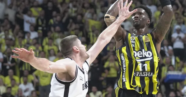 Nigel Hayes Davis NBA e transfer oldu Basketbol Haberleri