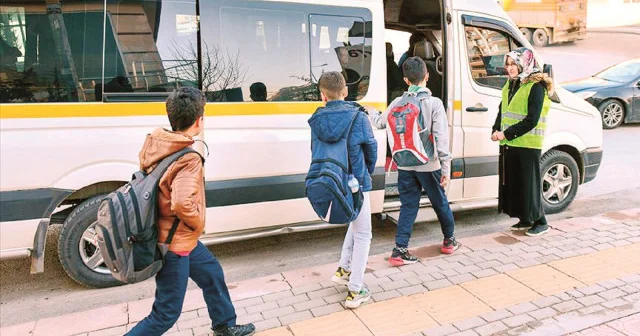 Veliler okul servislerini anlık takip edebilecek Gündem Haberleri