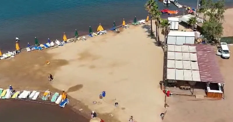 Marmaris Kızkumu nda ruhsatsız yapıya mühür