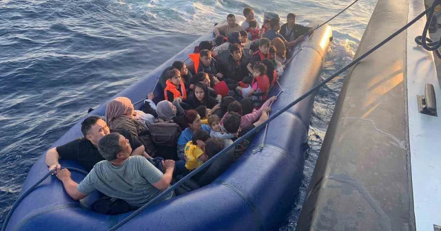 Çanakkale de lastik bottaki 38 kaçak göçmen yakalandı Çanakkale Haberleri