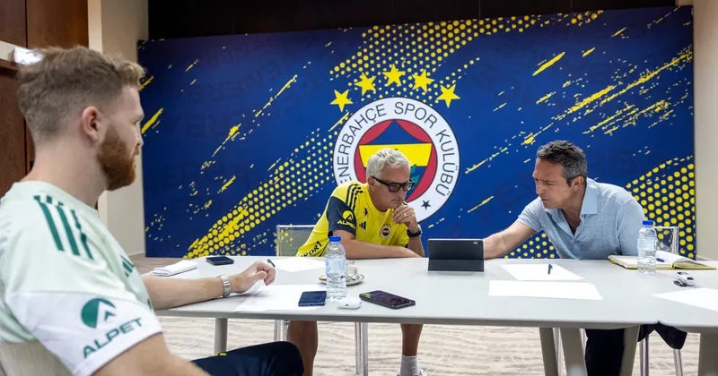 Fenerbahçe de üst düzey toplantı: 5 ismin bileti kesildi