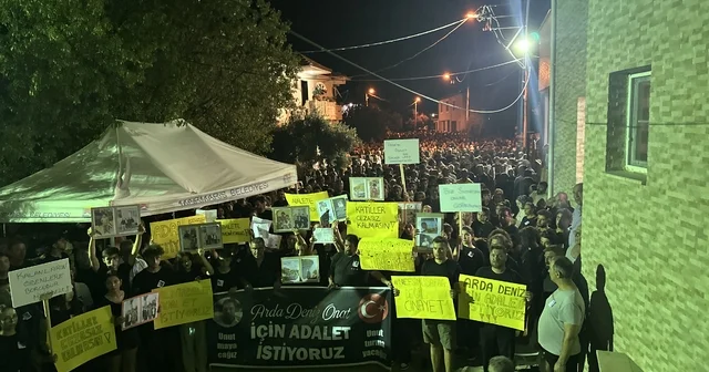 Muğla da teknede yaşanan kavgada denize düşüp ölen Arda Deniz Onat için yürüyüş yapıldı Muğla Haberleri