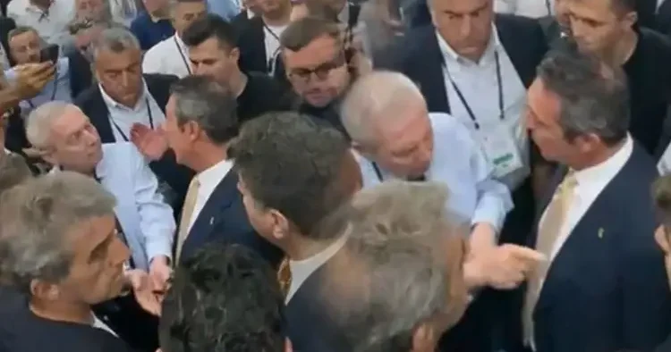 Fenerbahçe de kritik Yüksek Divan Kurulu karıştı, Aziz Yıldırım dan tepki! Başkan Ali Koç: 2 yeni transfer Feyenoord maçında sahada