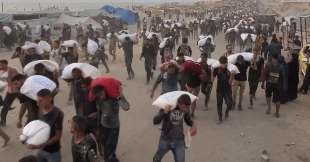 İsrail yardım bekleyenlere saldırdı: 4 Filistinli hayatını kaybetti VİDEO İZLE