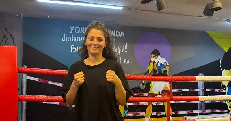 Boksör Seren Ay Çetin: Bu maçı kazanırsam yeniden dünya şampiyonluğuna oynamayı hak edeceğim