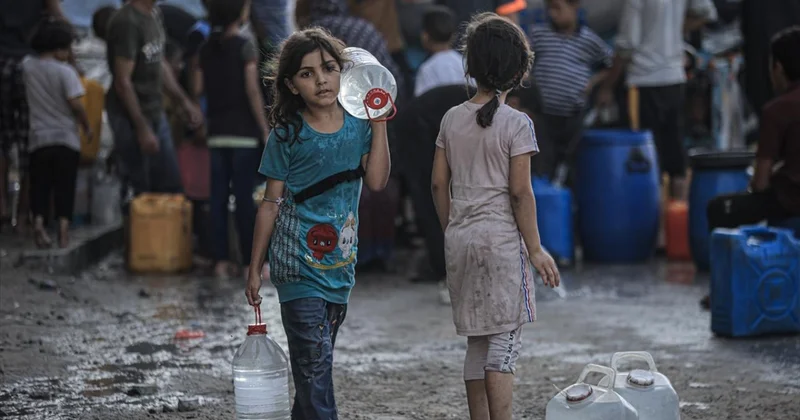 Dünya genelinde her 4 kişiden 1 i güvenli içme suyuna erişemiyor