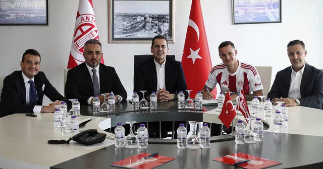Antalyaspor, Bosna Hersekli futbolcu Dario Saric i transfer etti Antalya Haberleri