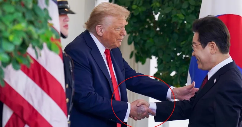 Trump ın elindeki morluğun sırrı ortaya çıktı