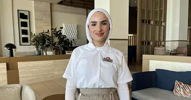 Bakan Göktaş tan babasının YKS çıkışında çiçekle karşıladığı Çimen e tebrik telefonu