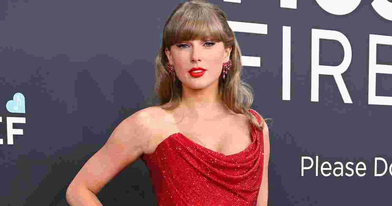 Taylor Swift yüzüğü taktı: İngilizce öğretmeniniz evleniyor