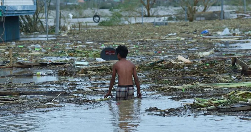 Vietnam da Kajiki Tayfunu can aldı