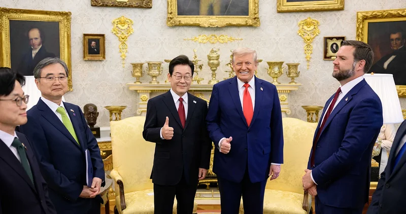 Güney Kore liderinden Trump a esprili çağrı: Kuzey Kore de Trump Tower inşa edin, golf oynayalım