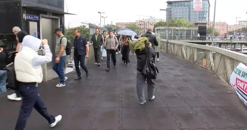 İstanbul da yağmur etkili oluyor