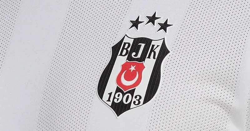 Beşiktaş 4 genç futbolcuyla profesyonel sözleşme imzaladı