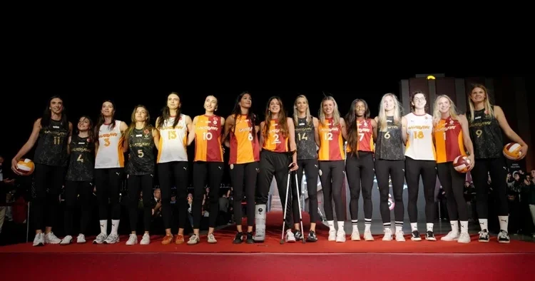 Galatasaray Adası’nda forma lansmanı gecesi!