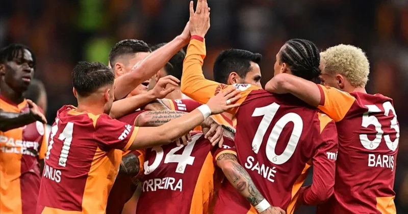 CORENDON ALANYASPOR GALATASARAY CANLI Galatasaray, Alanyaspor deplasmanında! Okan Buruk un 11 i belli oldu...