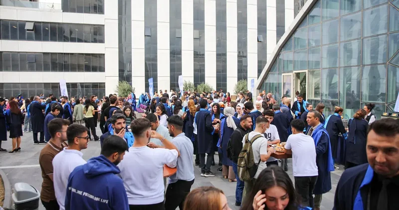 İstanbul Esenyurt Üniversitesi 2025 2026 akademik yılı törenle açıldı