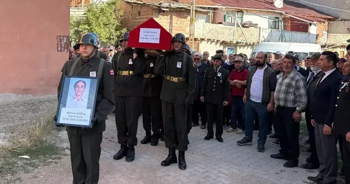 Kıbrıs gazisi Mehmet Akbaş ın cenazesi Çankırı da toprağa verildi