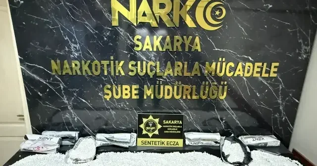 Sakarya da büyük operasyon: 50 bin 140 sentetik ecza sevkiyatı yaparken yakalandı Sakarya Haberleri