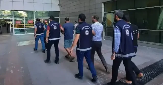 Mersin’de kaçak göçmen operasyonu: 14’ü deport edildi 4 şüpheli tutuklandı Mersin Haberleri
