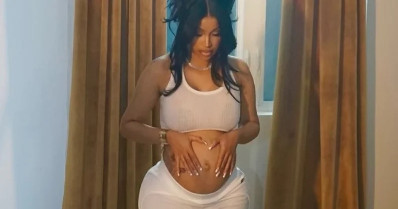 Cardi B den kalça estetiği itirafı: Üç ay yataktan çıkmadım magazin haberleri