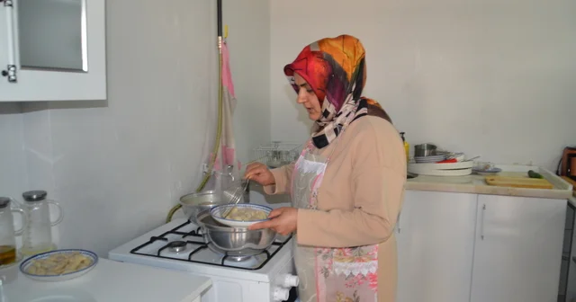 Muş ta aşçılık kursunda eğitim alan kadın, iş yeri açtı Muş Haberleri