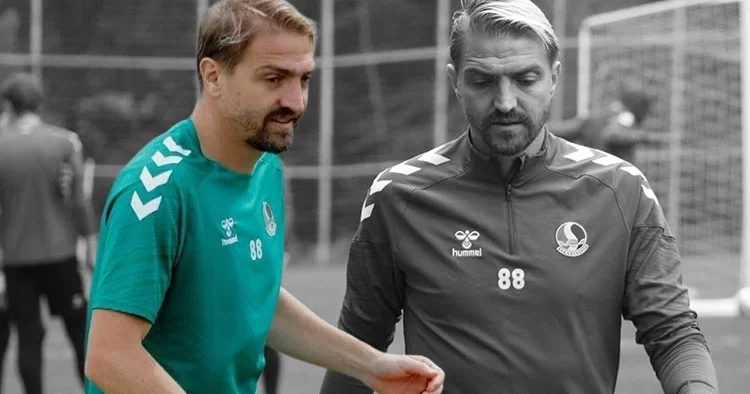 Caner Erkin in cezası belli oldu! Takım arkadaşına tokat atması sonrası Sakaryaspor açıkladı
