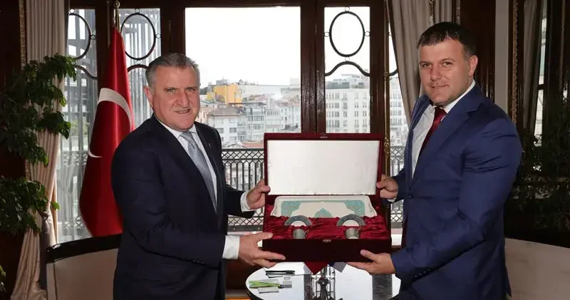 Bakan Bak Sırbistanlı mevkidaşı Memic’i İstanbul’da ağırladı