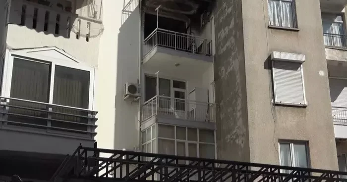 Antalya’da apartman dairesinde yangın: 1 yaralı