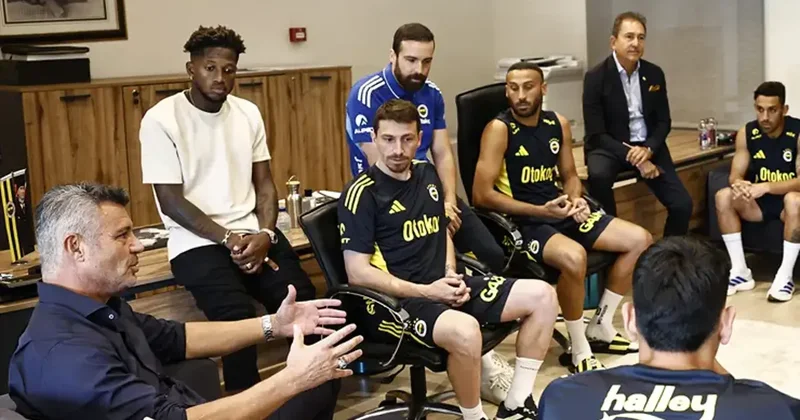 Fenerbahçe de kritik toplantı! Sadettin Saran ve Ertan Torunoğulları, Samandıra da futbolcularla görüştü... Fanatik Gazetesi Fenerbahçe (FB) Haberleri Spor