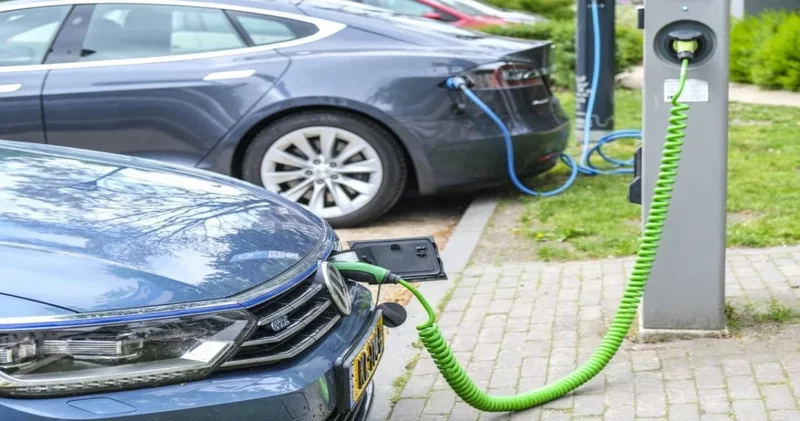 Volkswagen Almanya daki elektrikli otomobil fabrikalarını kapatıyor
