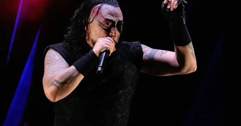 İki ilde konserleri iptal edilen Hayko Cepkin den manidar paylaşım