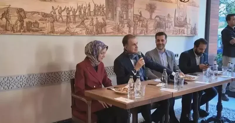 AK Parti Sözcüsü Ömer Çelik, Üsküdar’da Türkiye Yüzyılı Buluşmaları programına katıldı.