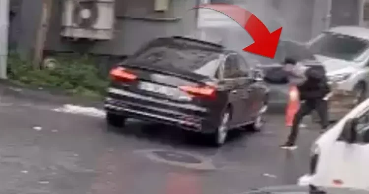 İstanbul da otomobile kanlı pusu: Kurşun yağdırıp öldürdüler... O anlar kamerada