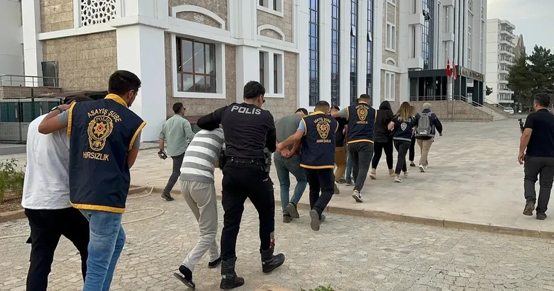 Adıyaman da masaj salonuna fuhuş operasyonu: 14 kişi yakalandı!