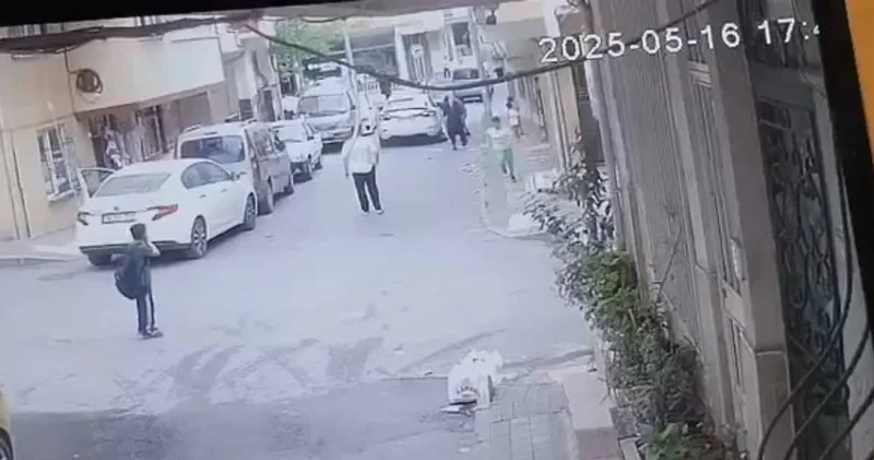 Sokakta oynayan 3 yaşındaki çocuğa araba çarptı
