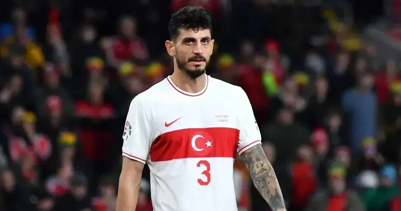 Samet Akaydin imzayı atıyor