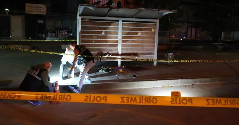 Emekli polis memuru, otobüs durağında kendini başından vurarak yaşamına son verdi