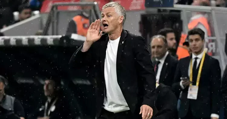 Solskjaer görüşme odasına!
