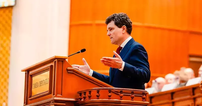 Romanya nın yeni cumhurbaşkanı Nicuşor Dan, yemin ederek göreve başladı