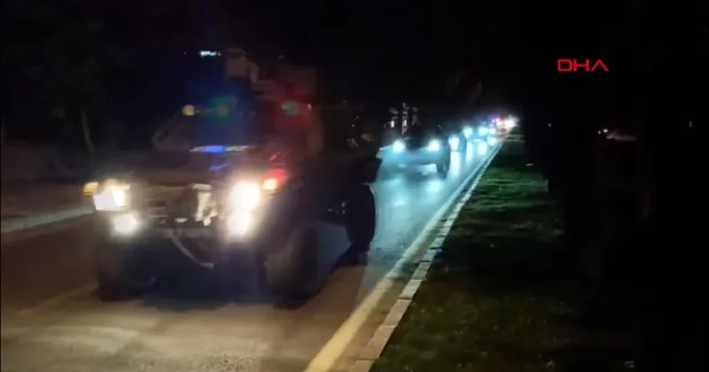 Hakemleri zırhlı araçla kurtardılar! Maç sonu olay görüntü... Sözcü Gazetesi