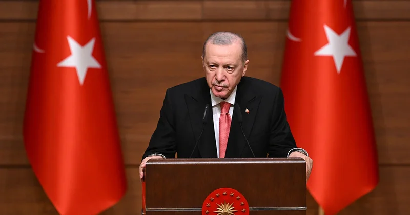 Erdoğan: Türkiye de hiç kimse hukukun üstünde değildir