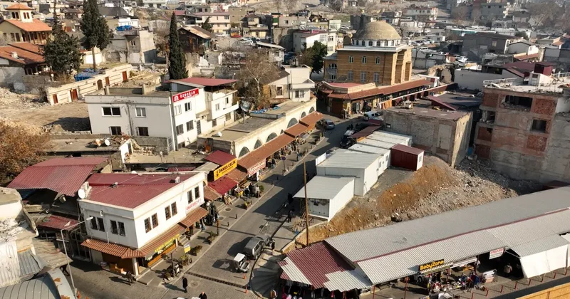 Tarihi kapalı çarşı yeniden ayağa kalkıyor