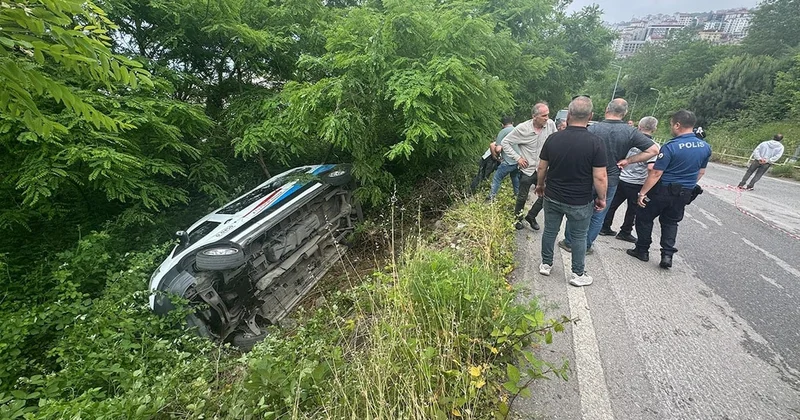 Minibüs şarampole devrildi: 5 yaralı Sözcü Gazetesi