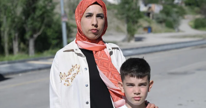 Başıboş köpeklerin saldırısına uğrayan anne: Ya çocuklarım ya ben köpeklere yem olacaktık