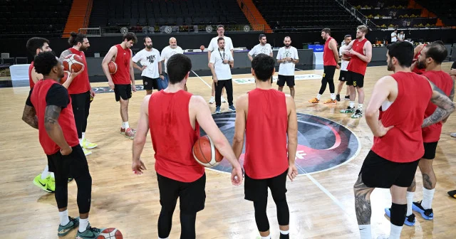 Mersin Spor da Anadolu Efes mesaisi Basketbol Haberleri