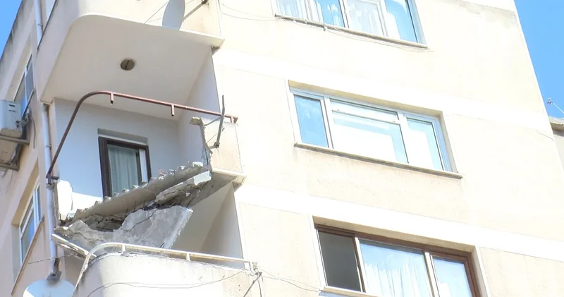 Olası bir facianın eşiğinden dönüldü; İstanbul da 9 katlı binada balkon çöktü