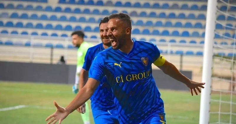 Galatasaray ın eski yıldızı Geçen hafta konuştum diyerek gelmek isteyen yıldızı açıkladı