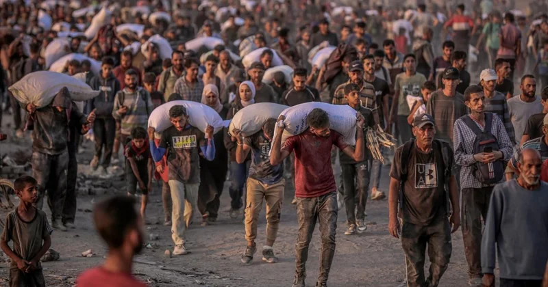 Katil İsrail basını ordunun Gazze de yardım bekleyenlere ateş açmasını oyuna benzetti