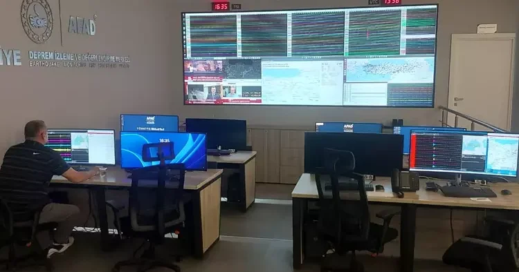 Kütahya da deprem fırtınası! Son 3 ayda 1400 den fazla deprem! Hareketlilik devam ediyor